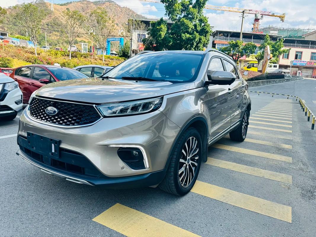 详细阅读:福特领界:江铃福特的紧凑型SUV,能否成为你的家庭出行新选择? 福特领界:江铃福特的紧凑型SUV,能否成为你的家庭出行新选择?