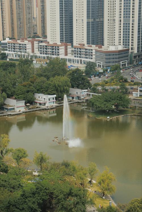 详细阅读:温江碧落湖:城市中的自然绿洲 温江碧落湖:城市中的自然绿洲