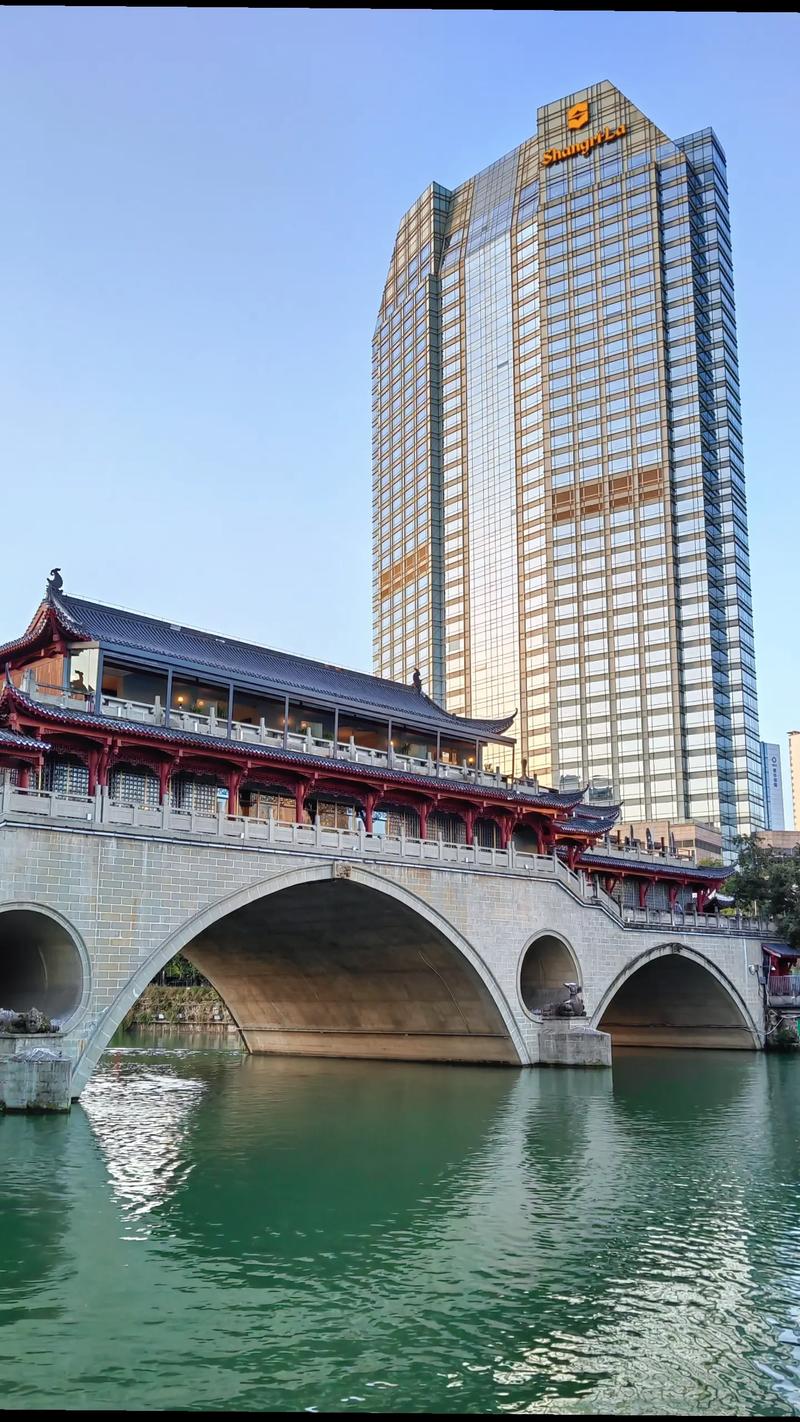 合江亭：历史与现代交织的浪漫地标
