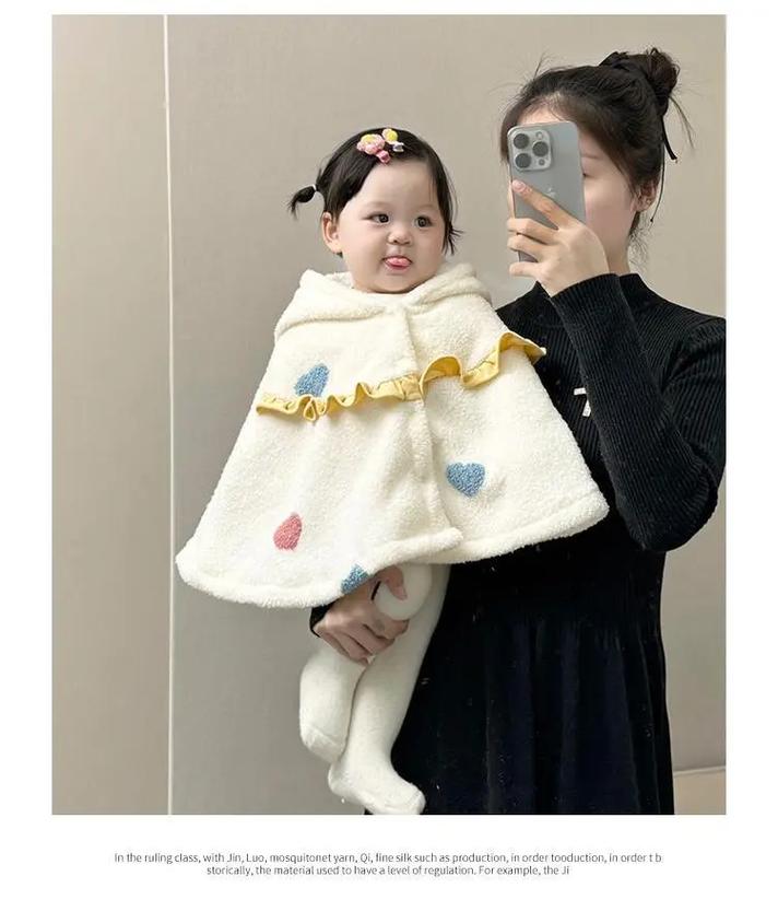 详细阅读:婴儿披风:温暖与时尚的完美结合 婴儿披风:温暖与时尚的完美结合