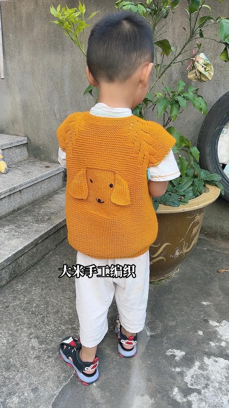 婴儿毛衣：编织爱与温暖的艺术