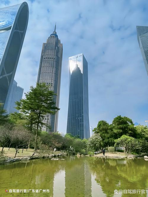 详细阅读:花城广场:广州的“城市客厅”与文化地标 花城广场:广州的“城市客厅”与文化地标