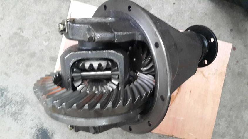 后桥差速器：汽车驱动与操控的关键组件