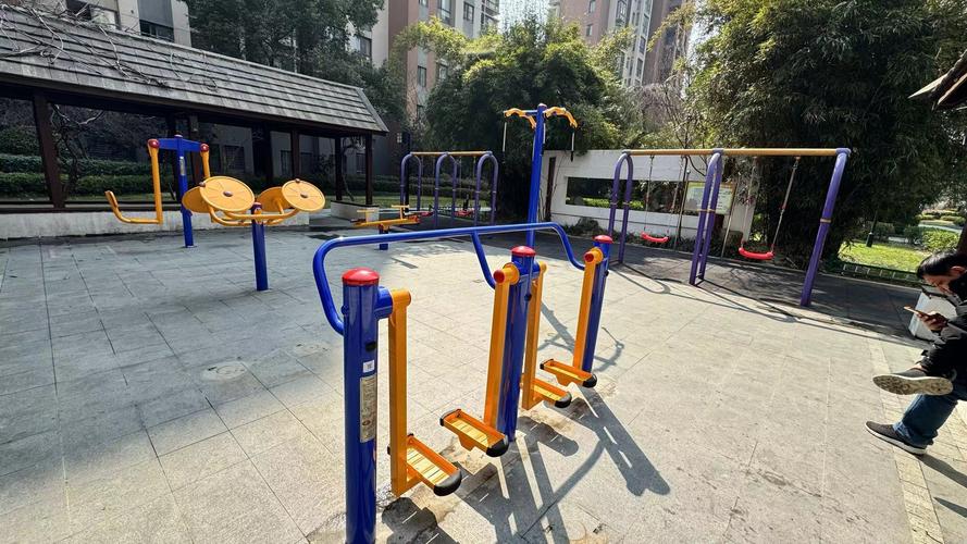 社区健身设施：提升居民生活品质的“活力密码”