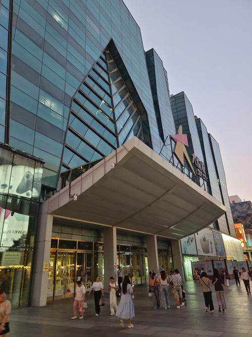 探秘大悦城：城市商业地标的魅力与传奇