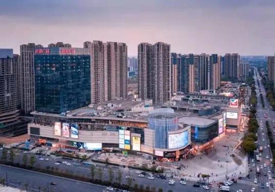 世豪广场：城市繁华新地标，多元魅力生活圈
