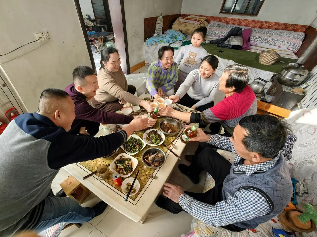 家庭聚会活动：温馨时光，共筑美好回忆