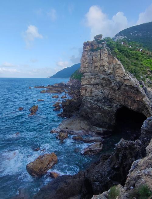 杨梅坑：山海间的诗意画卷