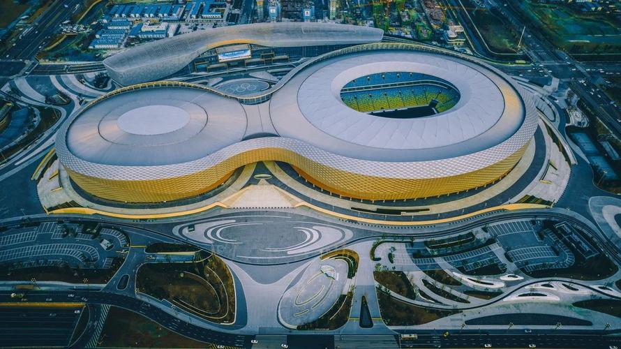 凤凰山体育中心：打造城市新地标，引领体育新风尚