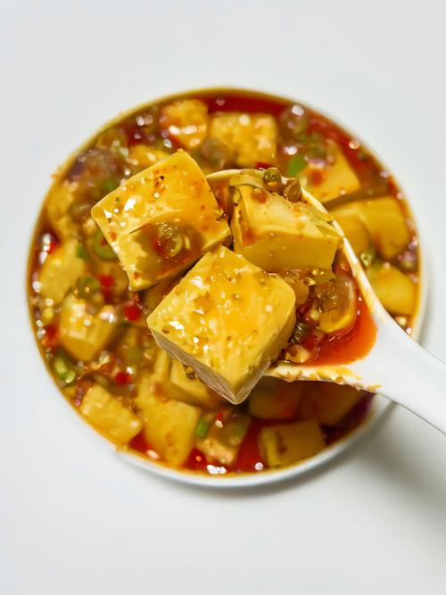 详细阅读:麻婆豆腐:麻辣鲜香的川味经典 麻婆豆腐:麻辣鲜香的川味经典