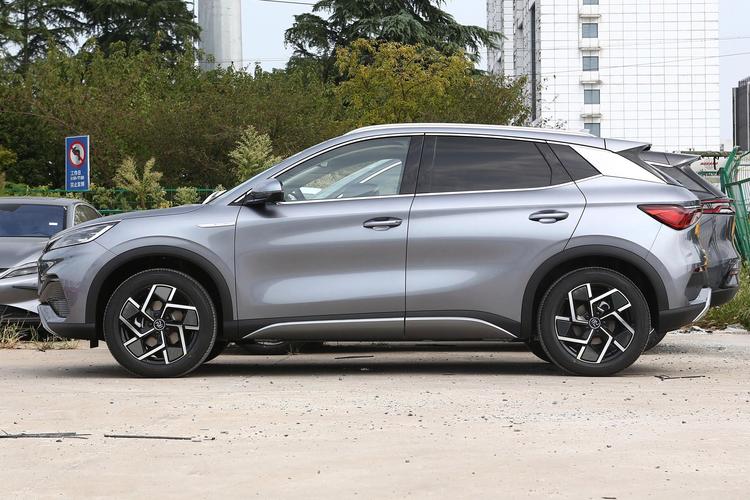 详细阅读:比亚迪元 PLUS:引领潮流的紧凑型纯电 SUV 比亚迪元 PLUS:引领潮流的紧凑型纯电 SUV