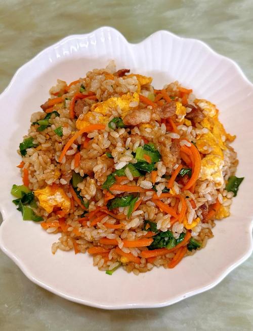 炒饭：舌尖上的家常美味