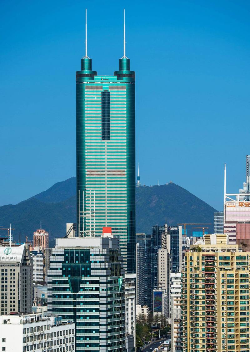 地王大厦：城市天际线的璀璨明珠与时代印记