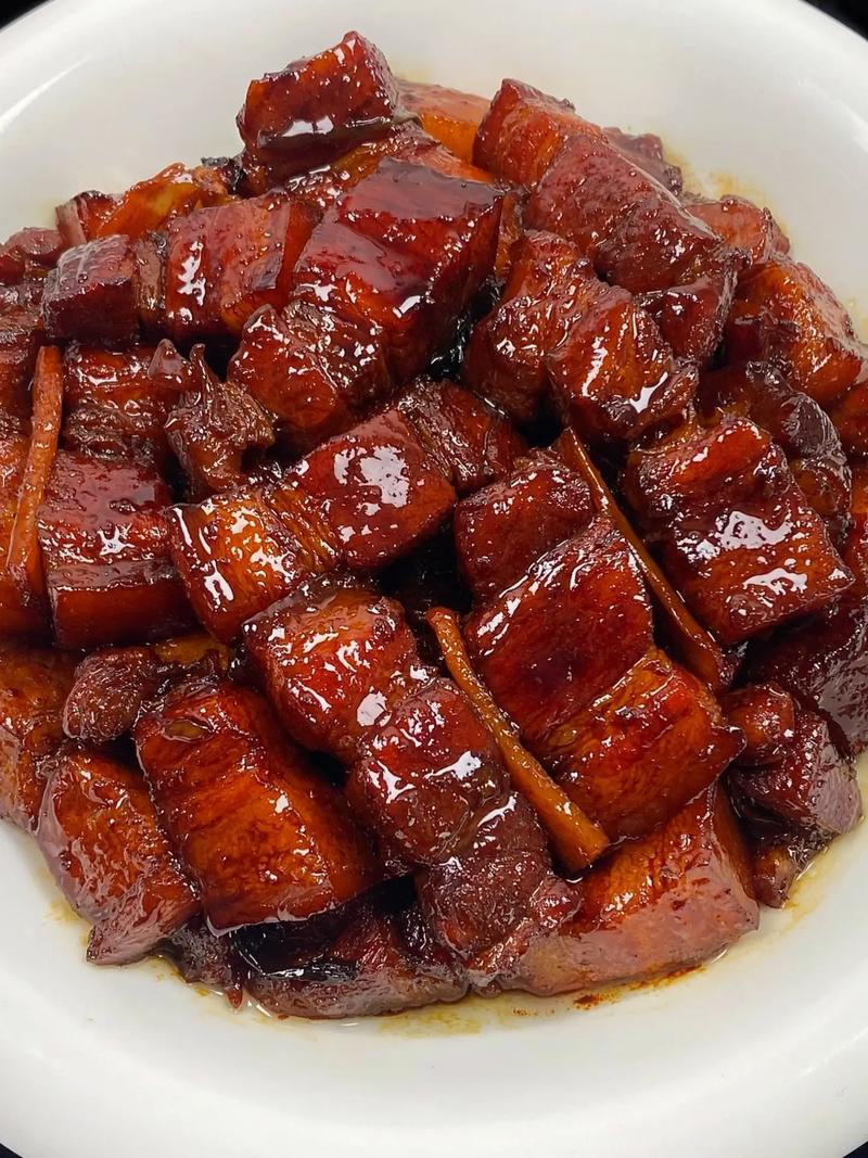 详细阅读:经典红烧肉:肥而不腻,入口即化的家之味 经典红烧肉:肥而不腻,入口即化的家之味