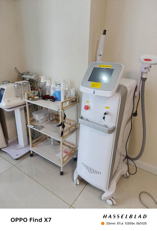 美容仪器功能丰富，开启肌肤焕新之旅
