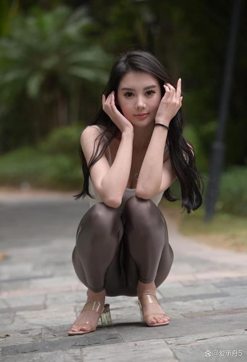 详细阅读:紧身时尚穿搭:展现独特魅力的密码 紧身时尚穿搭:展现独特魅力的密码