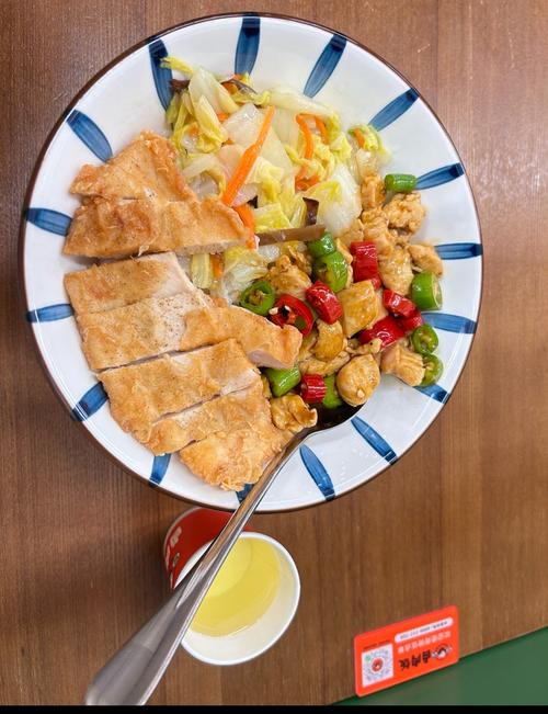 详细阅读:简易美味午餐,轻松搞定上班族的味蕾 简易美味午餐,轻松搞定上班族的味蕾