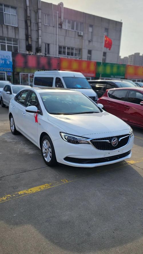 别克英朗——魅力非凡的中级轿车