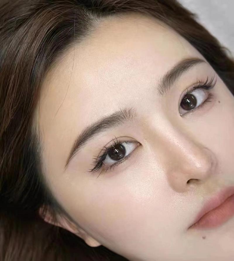 详细阅读:眉妆显色度:打造精致眉形的点睛之笔 眉妆显色度:打造精致眉形的点睛之笔