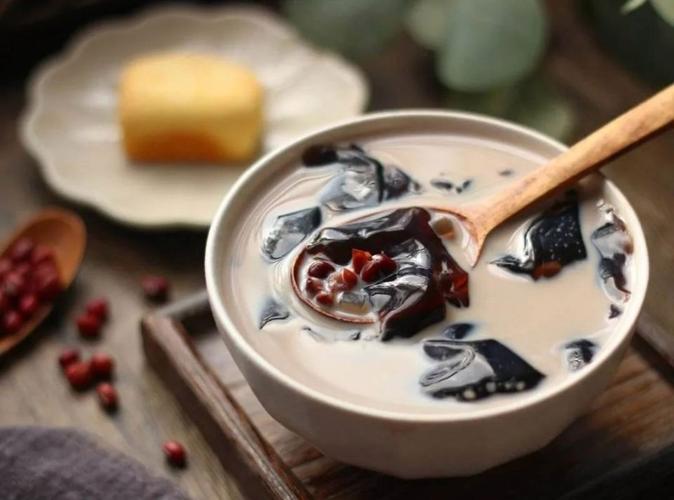 详细阅读:龟苓膏:传统养生与现代美味的完美融合 龟苓膏:传统养生与现代美味的完美融合