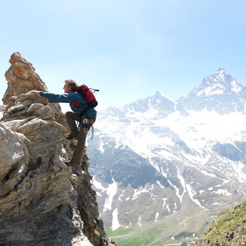 登山之旅：征服自我，拥抱自然