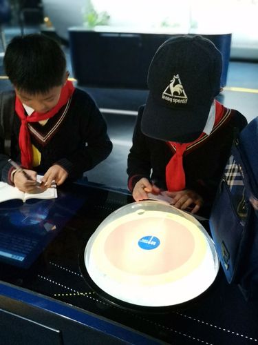 探索电子邮件的奥秘：从起源到未来，一封邮件背后的科技与人文之旅